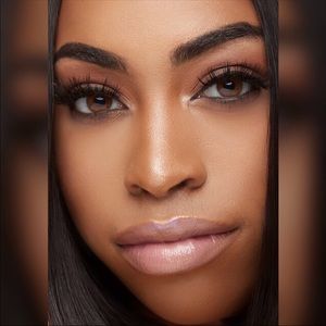 Meet your Posher, Niya